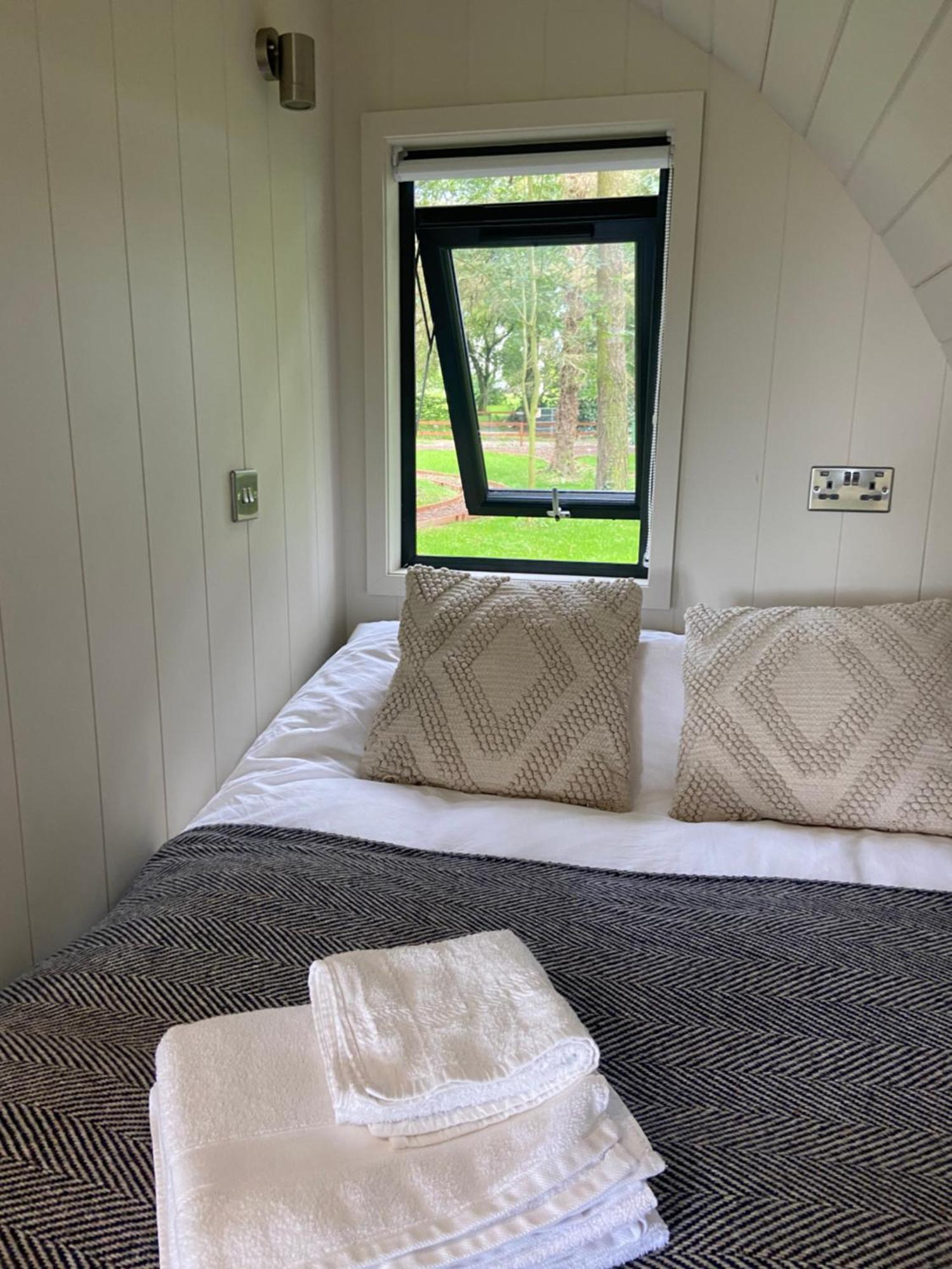 Villa Kildare Countryside Pods Exterior foto